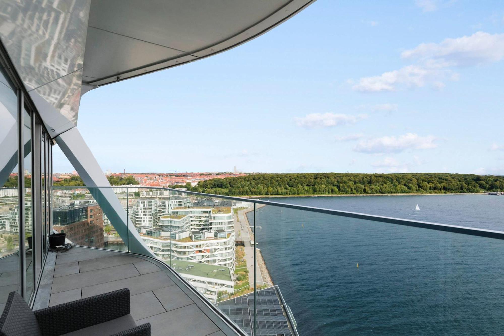 Apartment Designers Penthouse In The Clouds